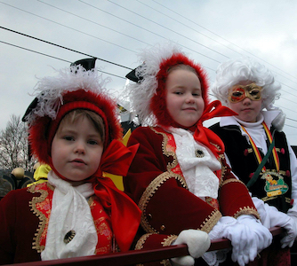 Carnaval de Martelange, Costumes de Carl 1er