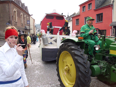 Carnaval de Martelange - Cortège partie 1 (26-02-2012) 